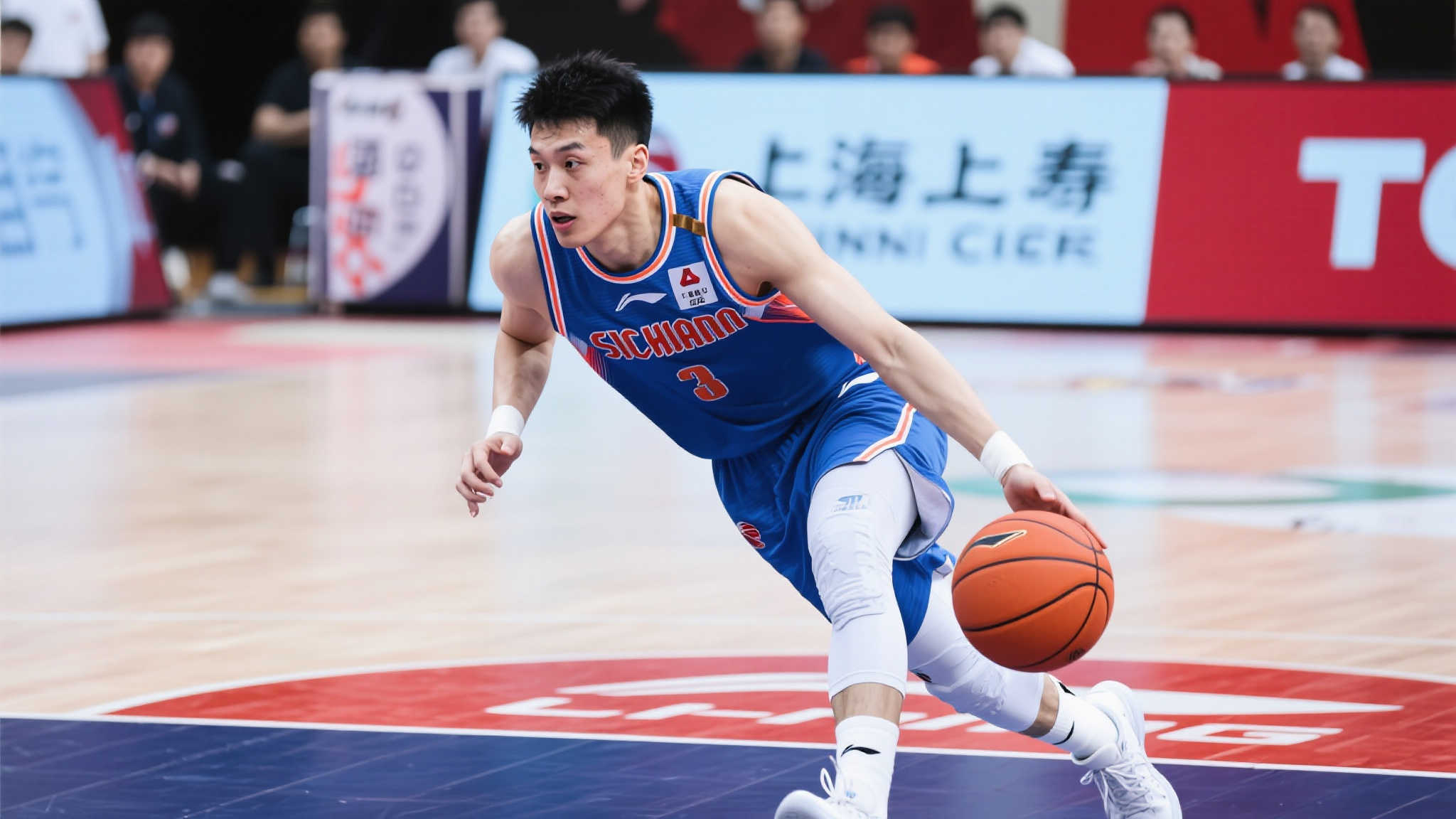 手让他不仅 手让他不仅